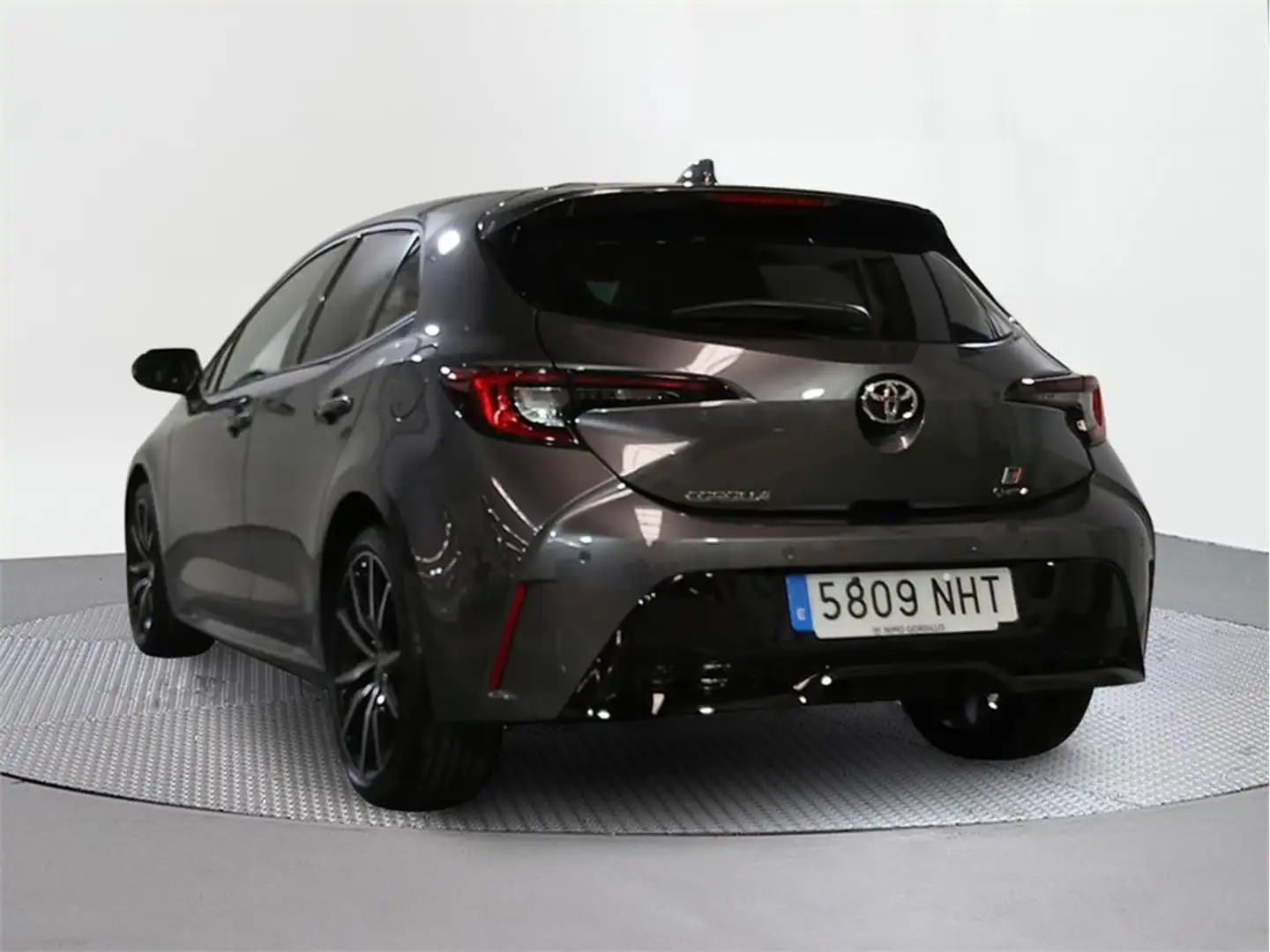 Toyota Corolla 200H GR Sport - 2