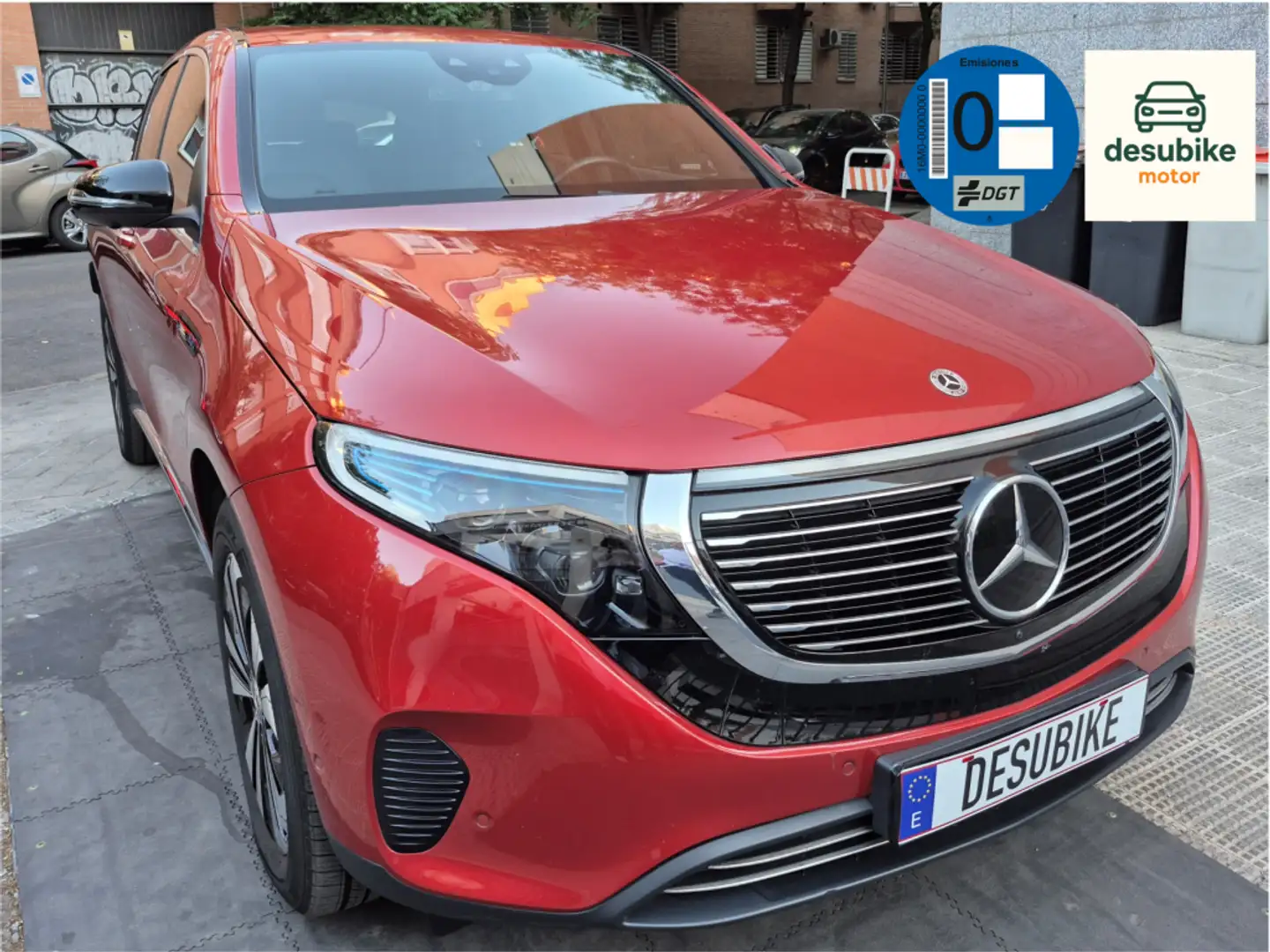 Mercedes-Benz EQC 400 4MATIC Rojo - 1