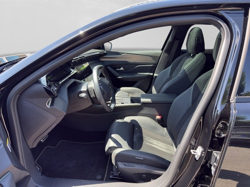 Peugeot 408 PureTech 130 GT APPLE CARPLAY SHZ LED KEYLESS S... — photo 8