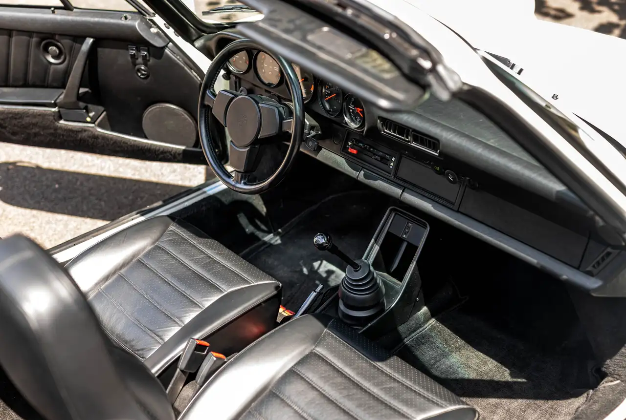 Porsche 911 Cabriolet Carrera, foto 3