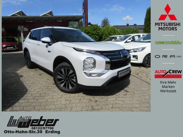 Mitsubishi Outlander 2.4 Plus MIVEC NAVI LED RFK ACC GRA LKHZ