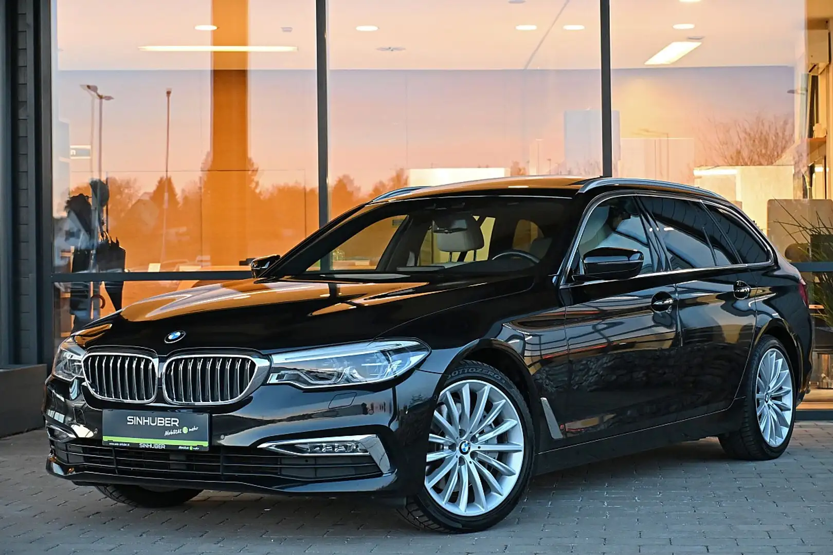 BMW 540 i Touring xDrive Aut. NP €98k AHK, adapt. LED, ... Noir - 1