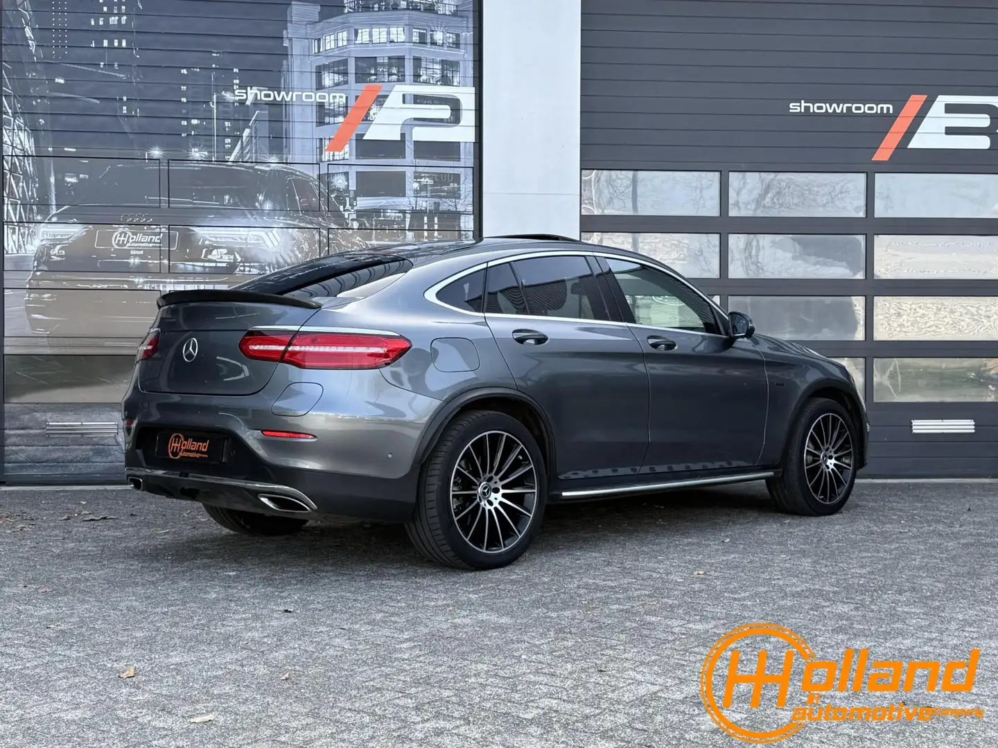 Mercedes-Benz GLC 350 Coupé 350e 4MATIC Business Solution AMG Upgrade Ed Gris - 2