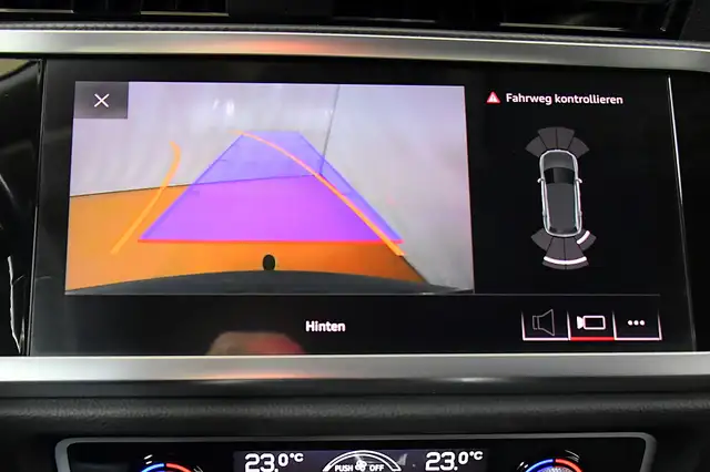 Audi Q3 view 6