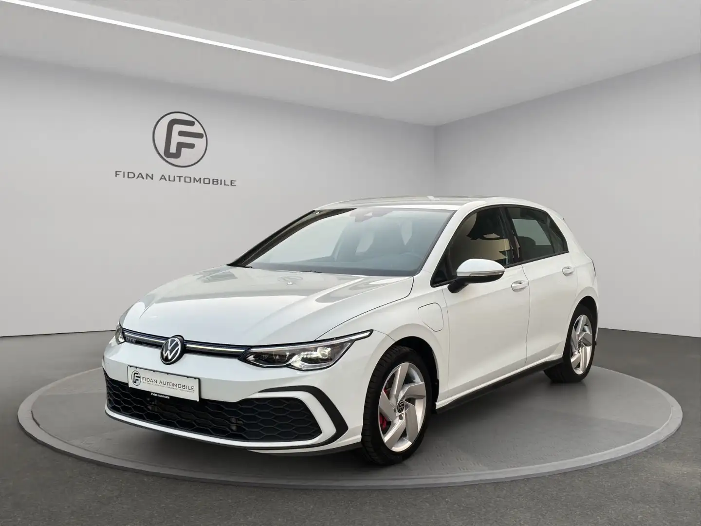 Volkswagen Golf VIII Lim. GTE eHybrid Kamera*App*KeyLess Weiß - 1