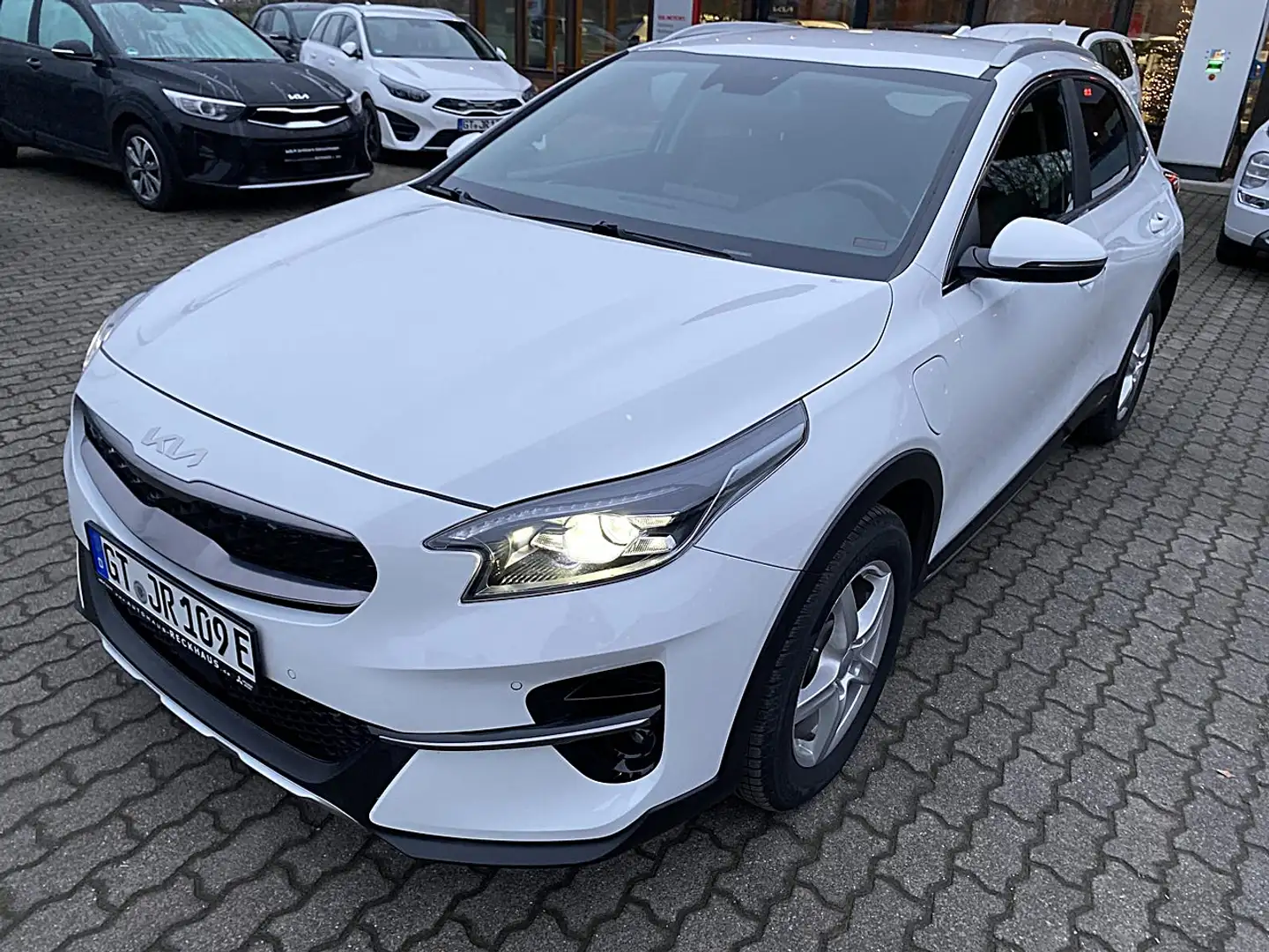 Kia XCeed 1.6 PHEV DCT PLATINUM, 8 Fach Bereift Klima Navi Blanc - 2