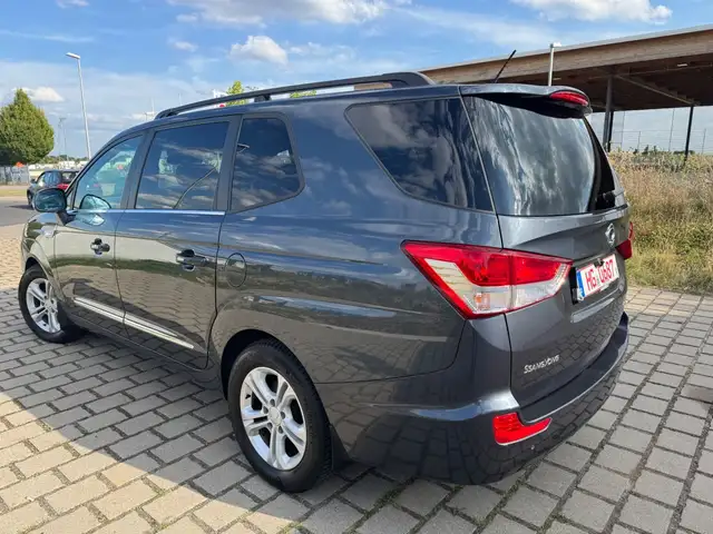 SsangYong Rodius 2.2 Diesel Automatik 7Sitzer Euro6 Pdc