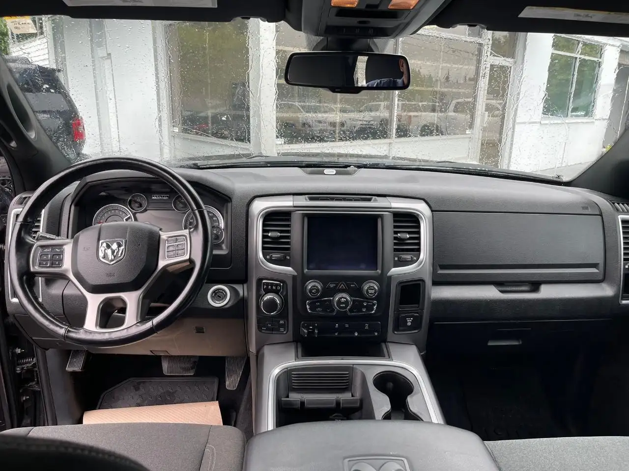 RAM 1500 снимка RAM 1500