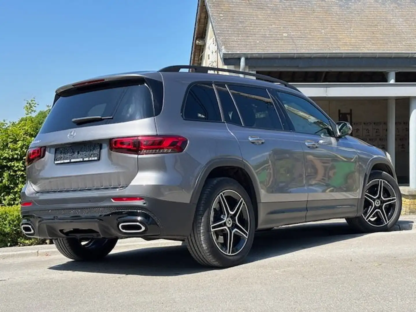 Mercedes-Benz GLB 180 KIT AMG, 7 PLACES Gris - 2