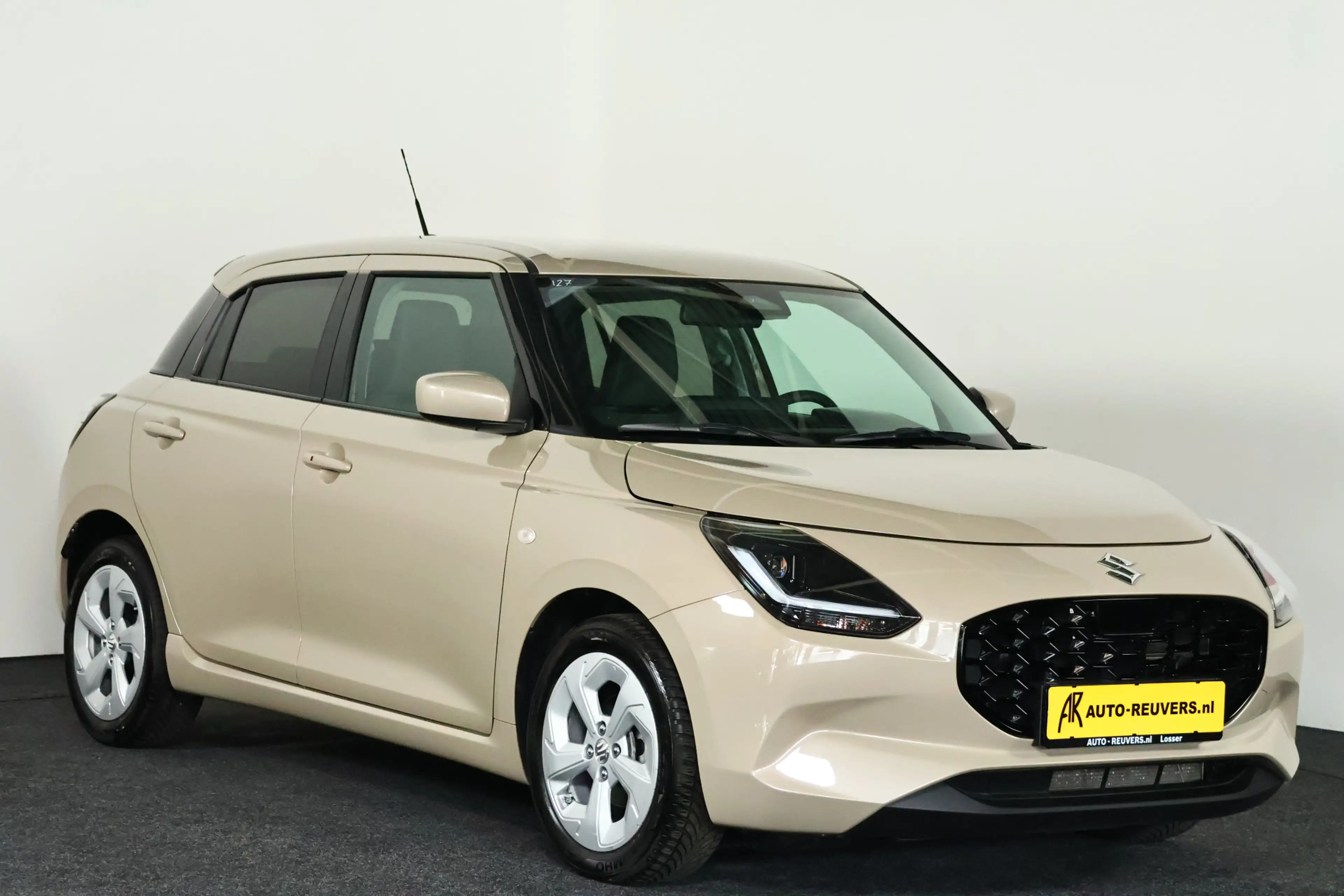 Suzuki Swift 1.2 Style Smart Hybrid Navi / ACC / CarPlay / Auto — photo 5
