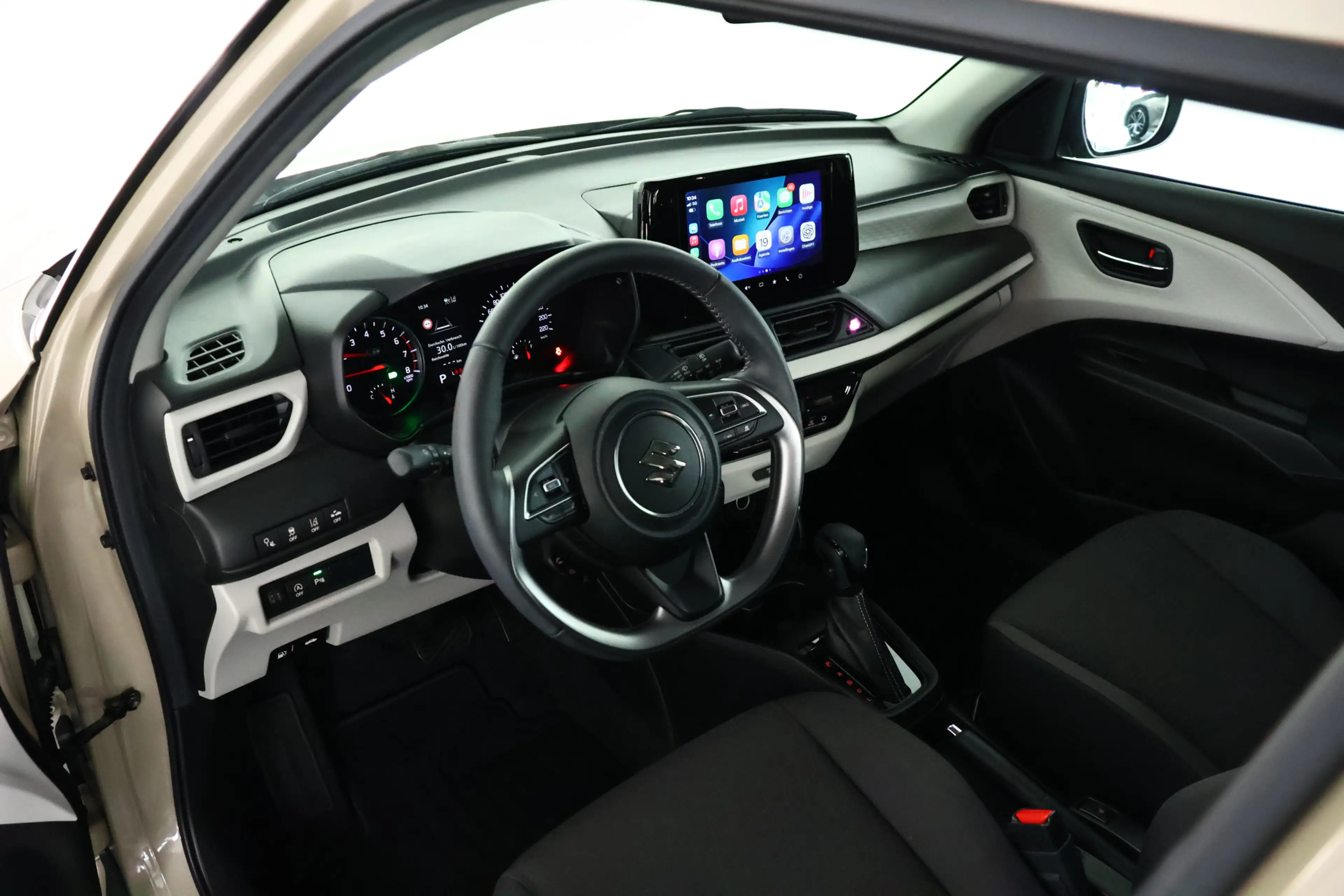 Suzuki Swift 1.2 Style Smart Hybrid Navi / ACC / CarPlay / Auto — photo 11