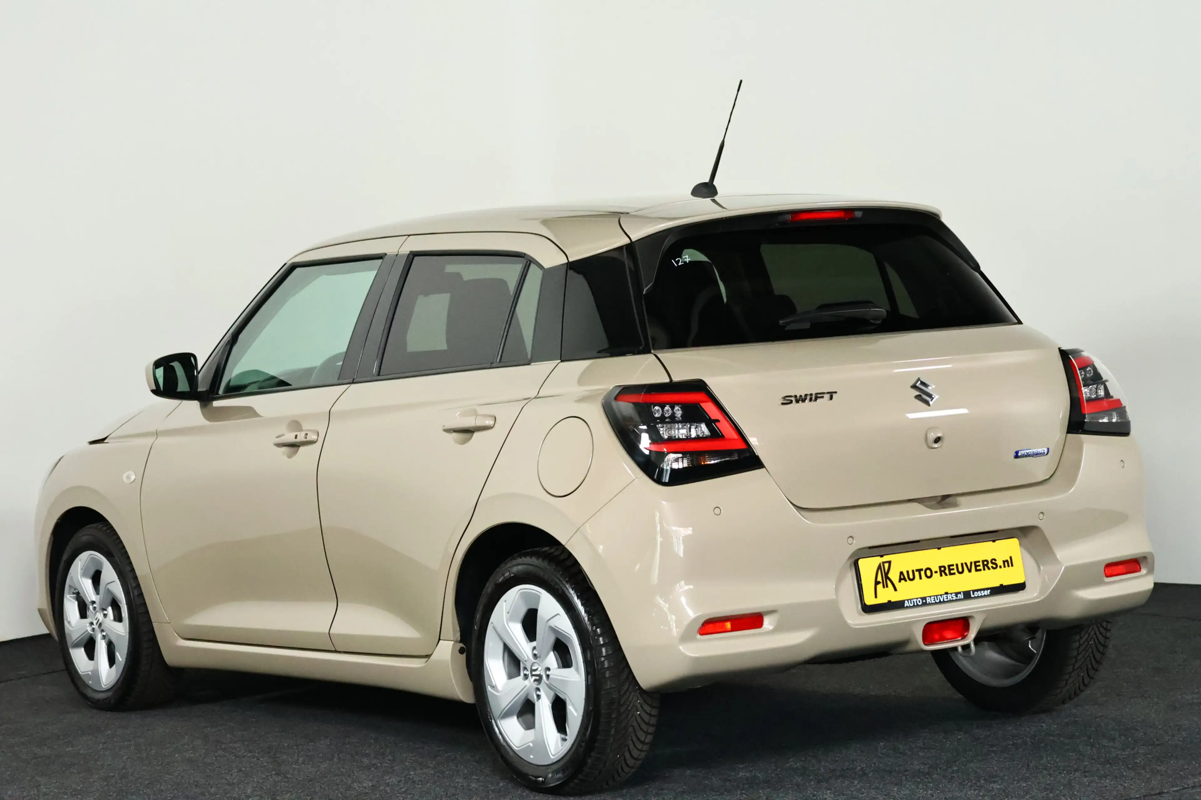 Suzuki Swift 1.2 Style Smart Hybrid Navi / ACC / CarPlay / Auto — photo 6