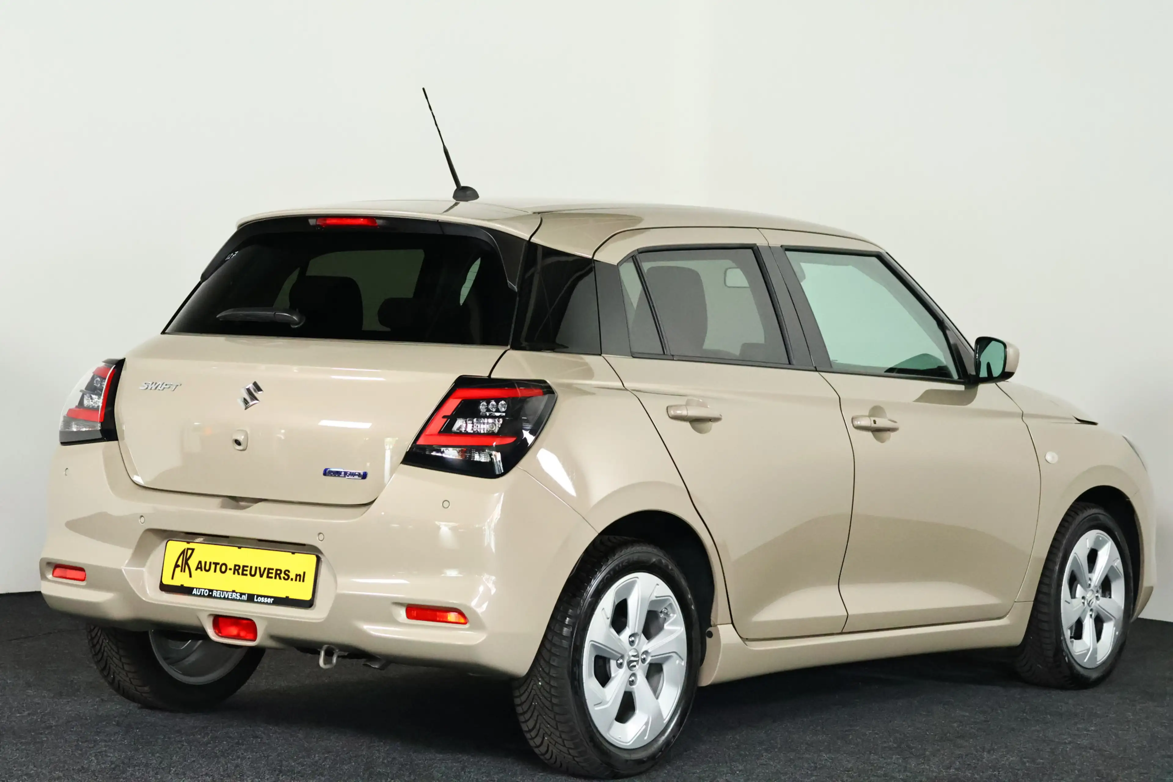 Suzuki Swift 1.2 Style Smart Hybrid Navi / ACC / CarPlay / Auto — photo 2