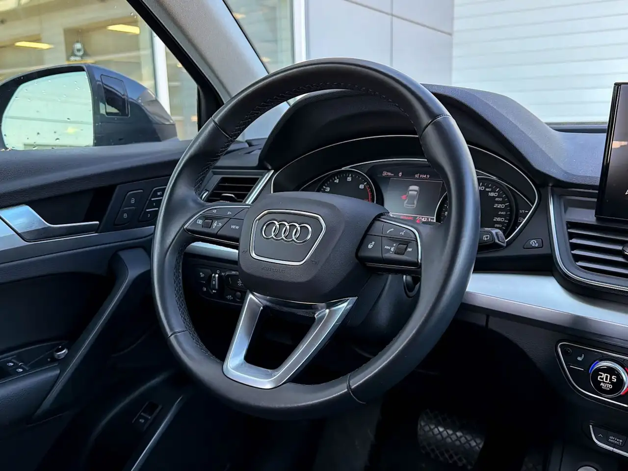 Audi Q5 снимка Audi Q5