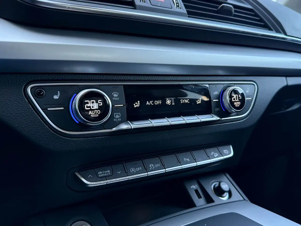 Audi Q5 снимка Audi Q5