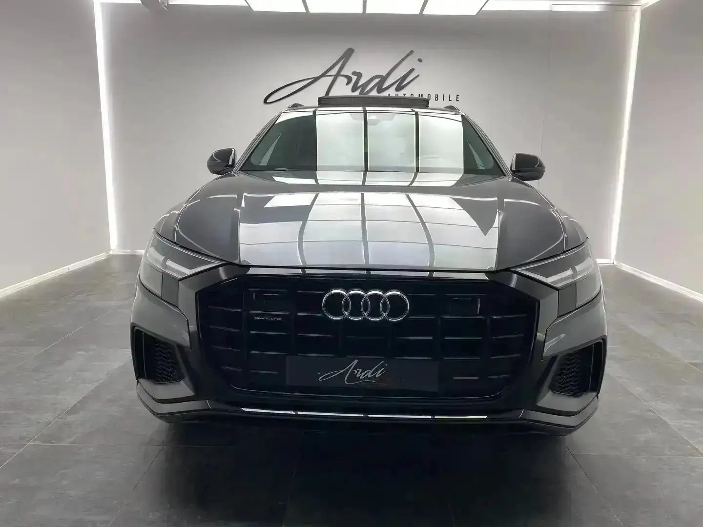 Audi Q8 3.0 TDi Quattro *TOIT OUVRANT*CAMERA*GARANTIE* Grijs - 2