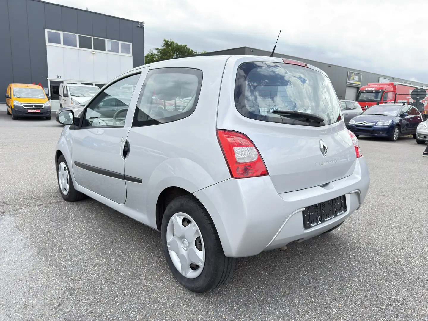Renault Twingo 1.2 LEV 16V 75 Miss Sixty  GARANTIE 45.000KM Airco Beige - 2