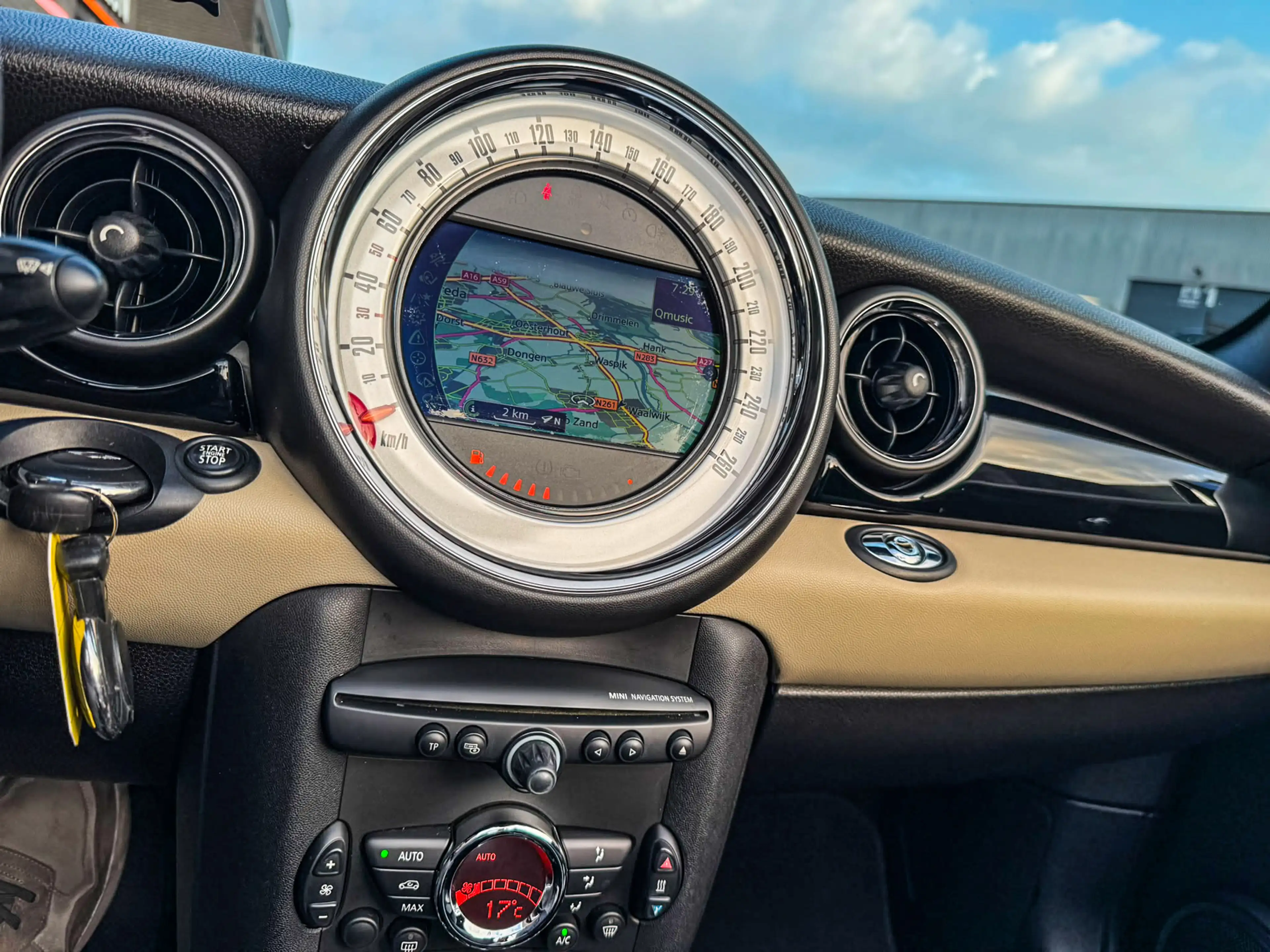 MINI Cooper Cabrio 1.6 Chili 122pk/Navi/Xenon/Half leer/17" S topstaa — photo 6