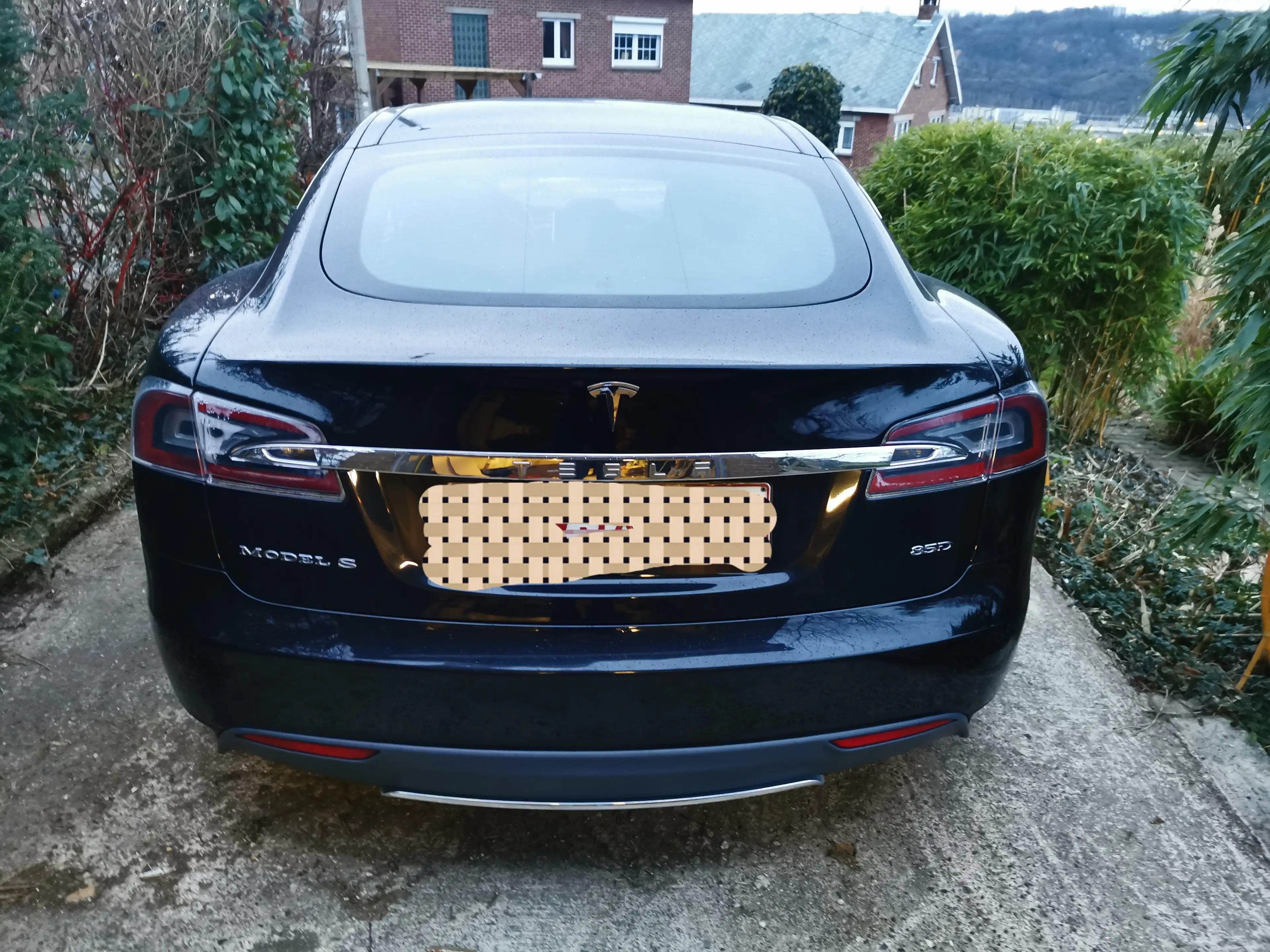 Tesla Model S Model S 85 kWh — photo 4