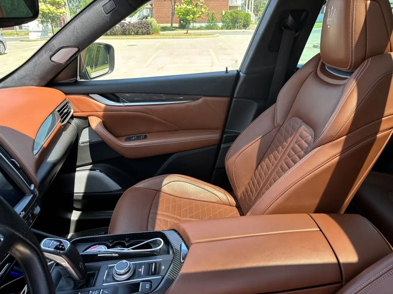 Maserati Levante снимка Maserati Levante