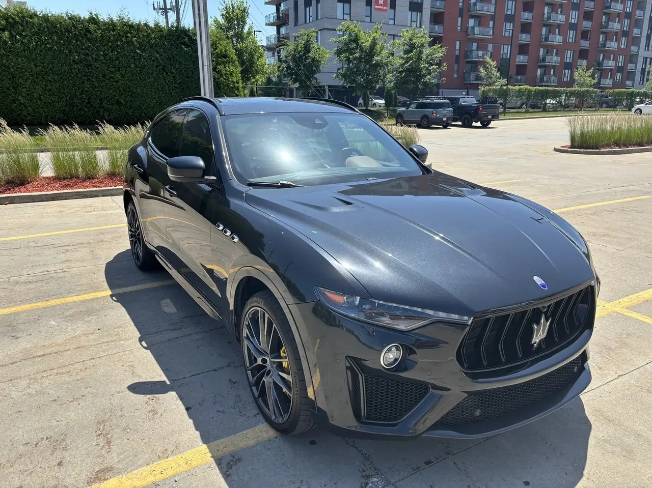 Maserati Levante снимка Maserati Levante