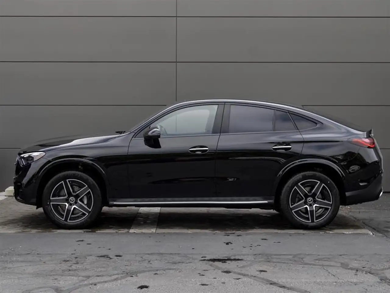 Mercedes-Benz GLC снимка Mercedes-Benz GLC