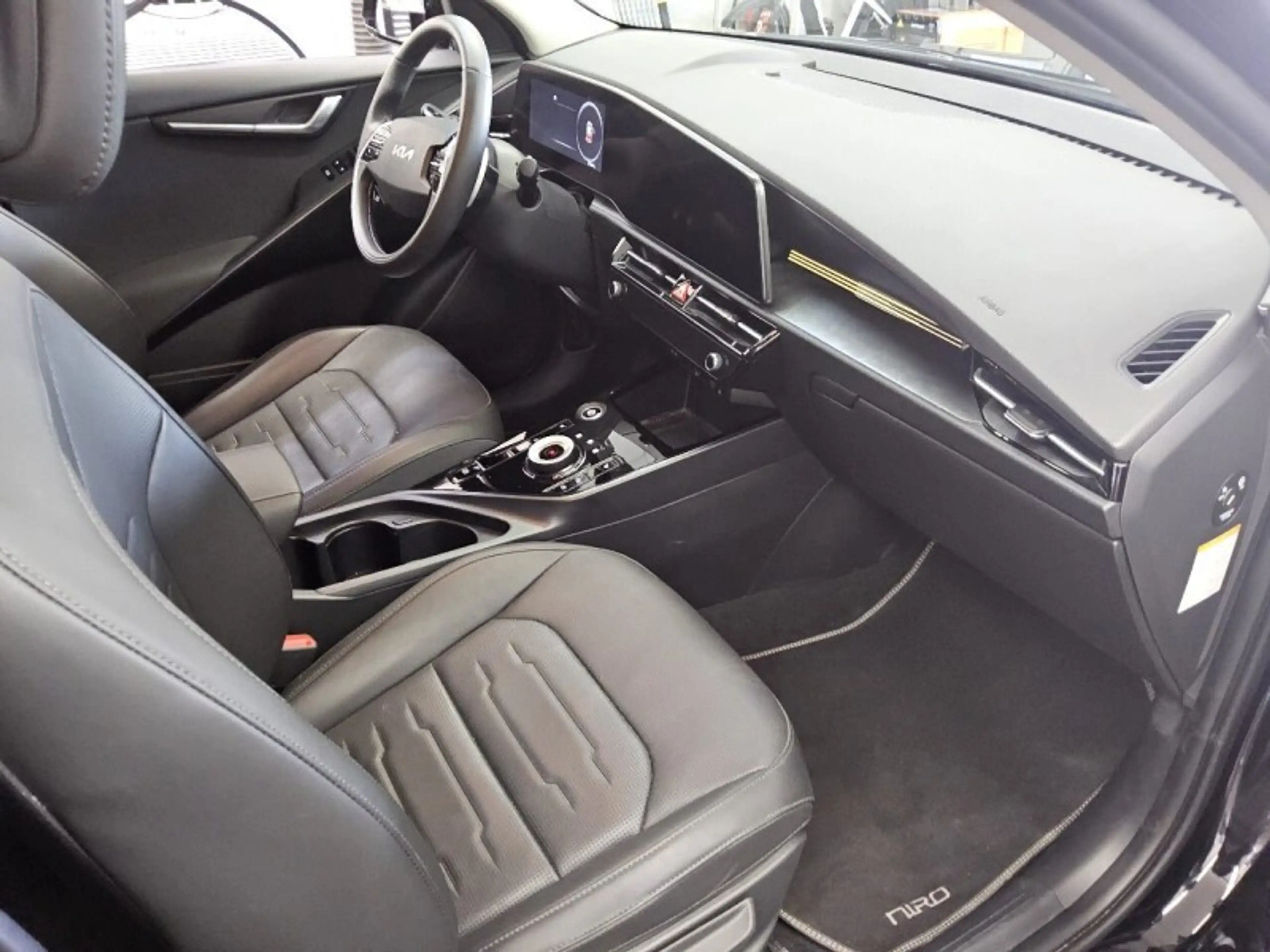 Kia Niro Vision*64kWh*NSCC*CAM*Leder*WMP*ST-heiz*SHZ — photo 3