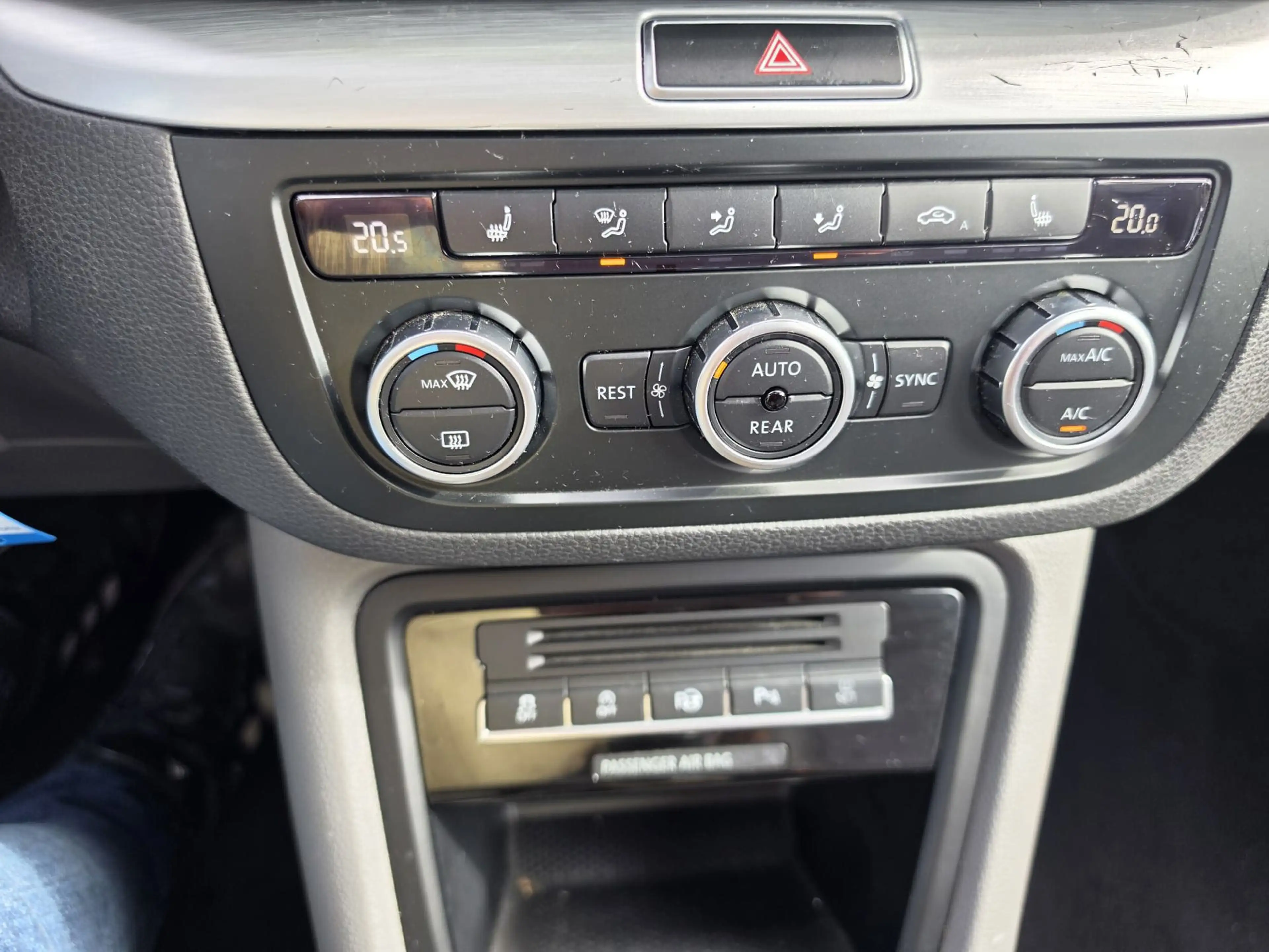 Volkswagen Sharan 1.4 TSI Highline 7p. — photo 11