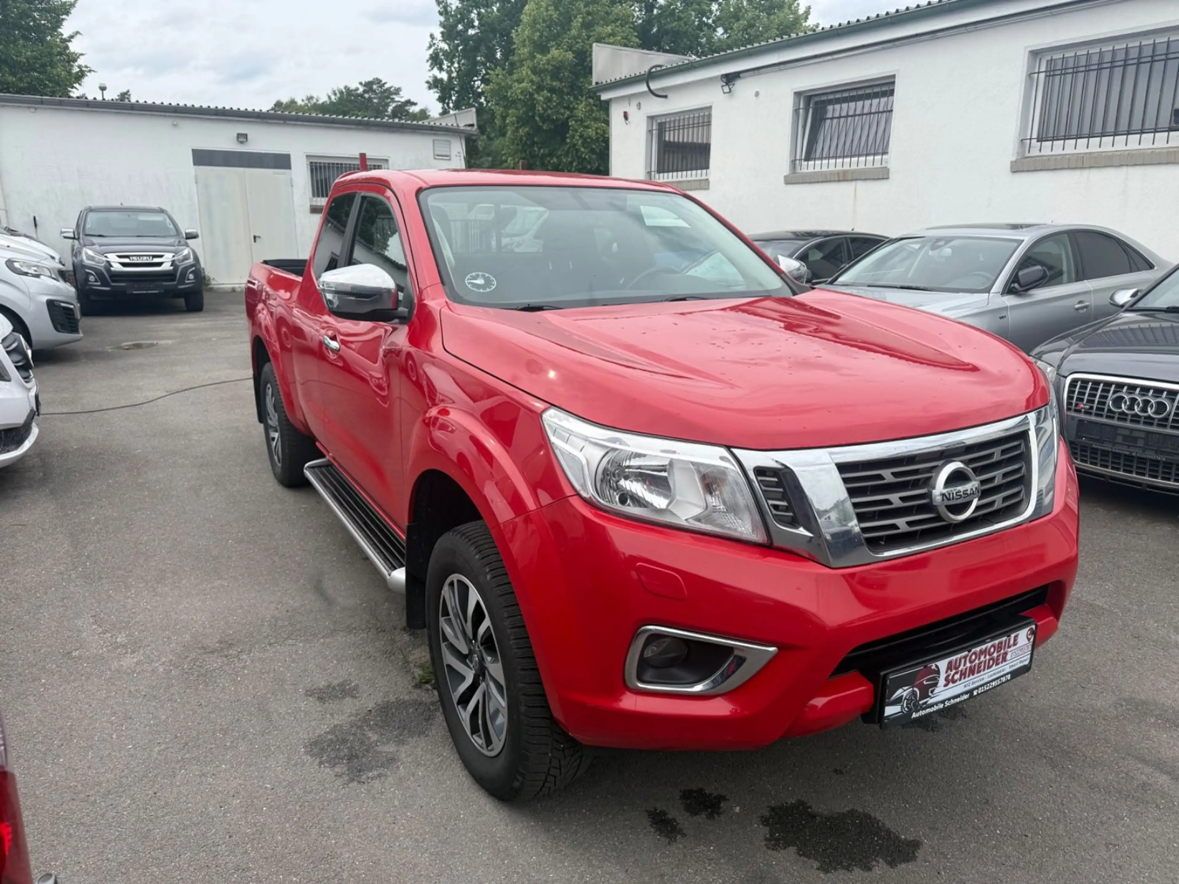 Nissan Navara NP300 N-Guard Double Cab 4x4 — photo 2