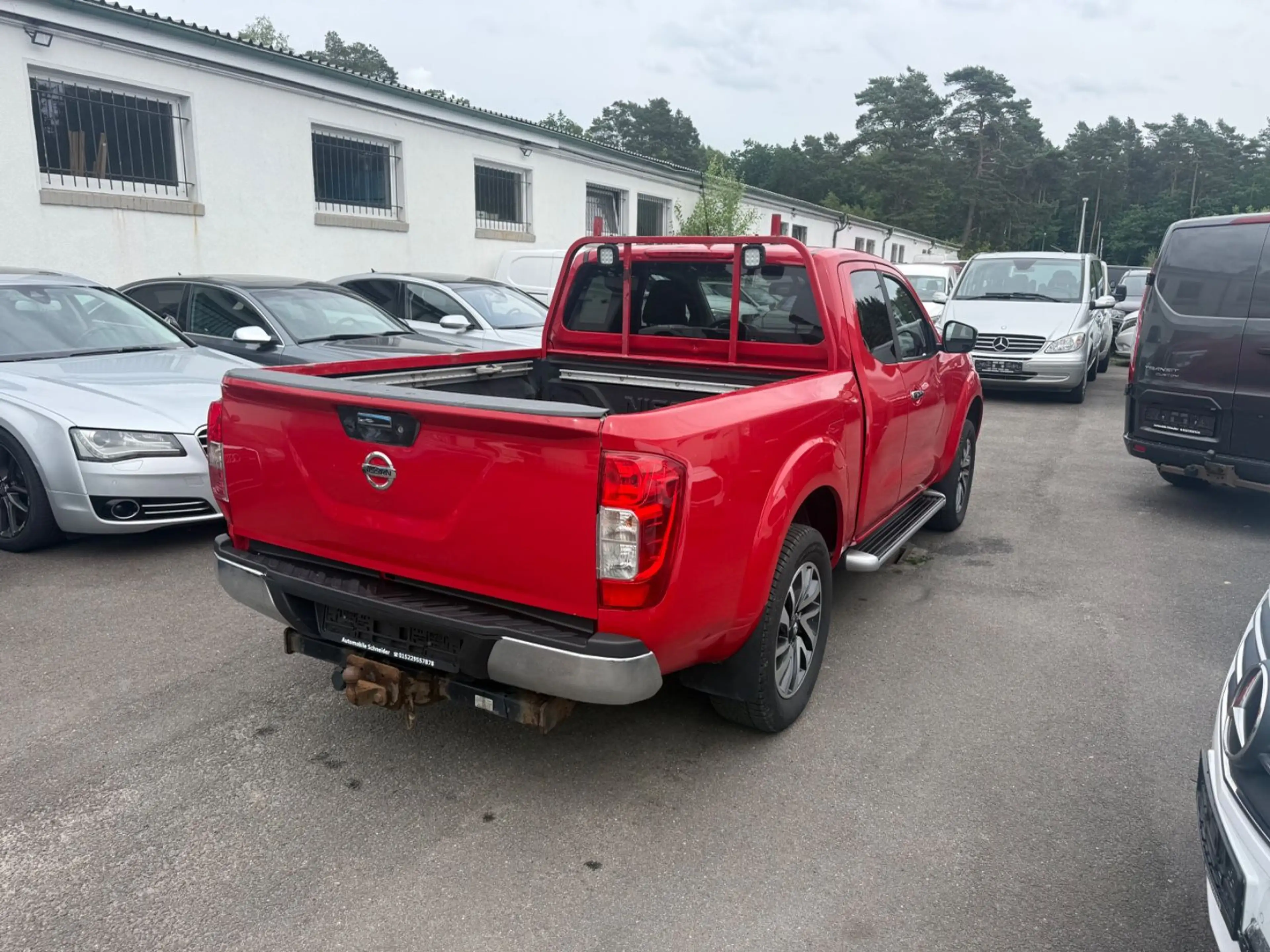 Nissan Navara NP300 N-Guard Double Cab 4x4 — photo 7