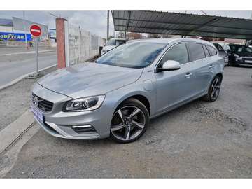 Plug-in Hybrid D6 AWD 215 + 68 ch R-Design