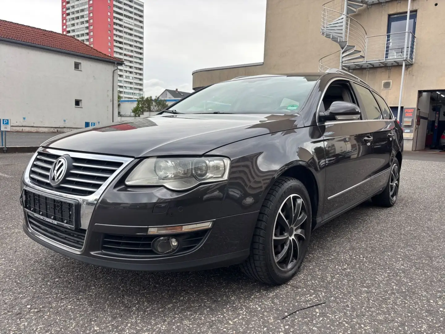 Volkswagen Passat Variant Highline 2.0  *AHK* Gris - 1
