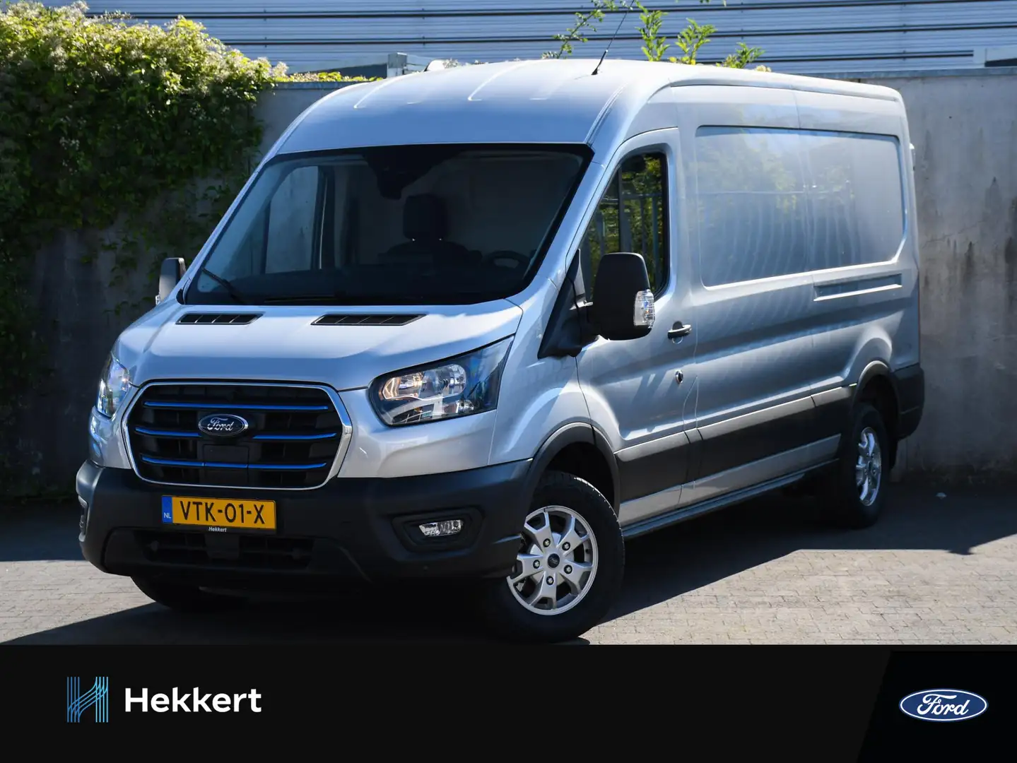 Ford E-Transit Trend GB 350 L3H2 68kWh 184pk Automaat ADAP. CRUIS Grijs - 1