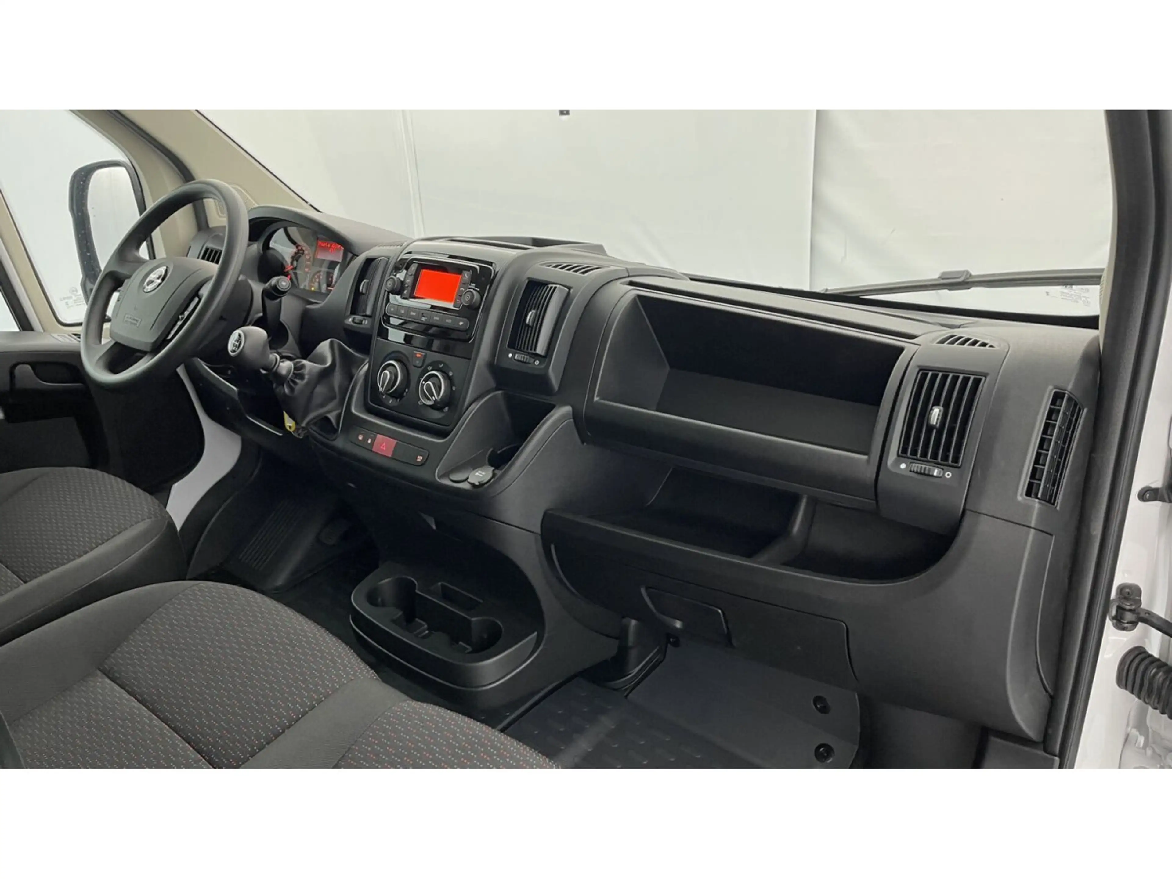 Opel Movano L2H2 Confort — photo 7