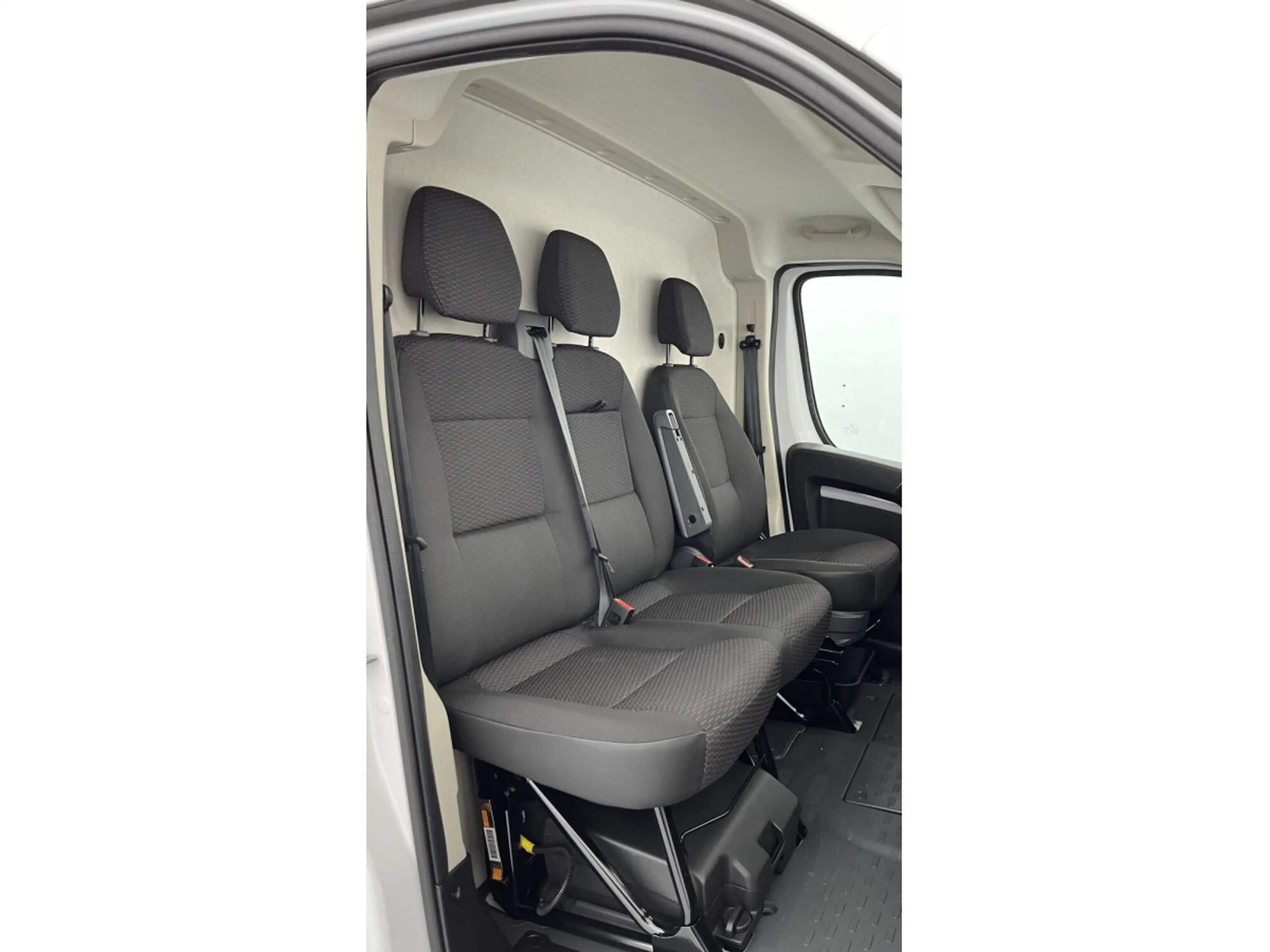 Opel Movano L2H2 Confort — photo 10