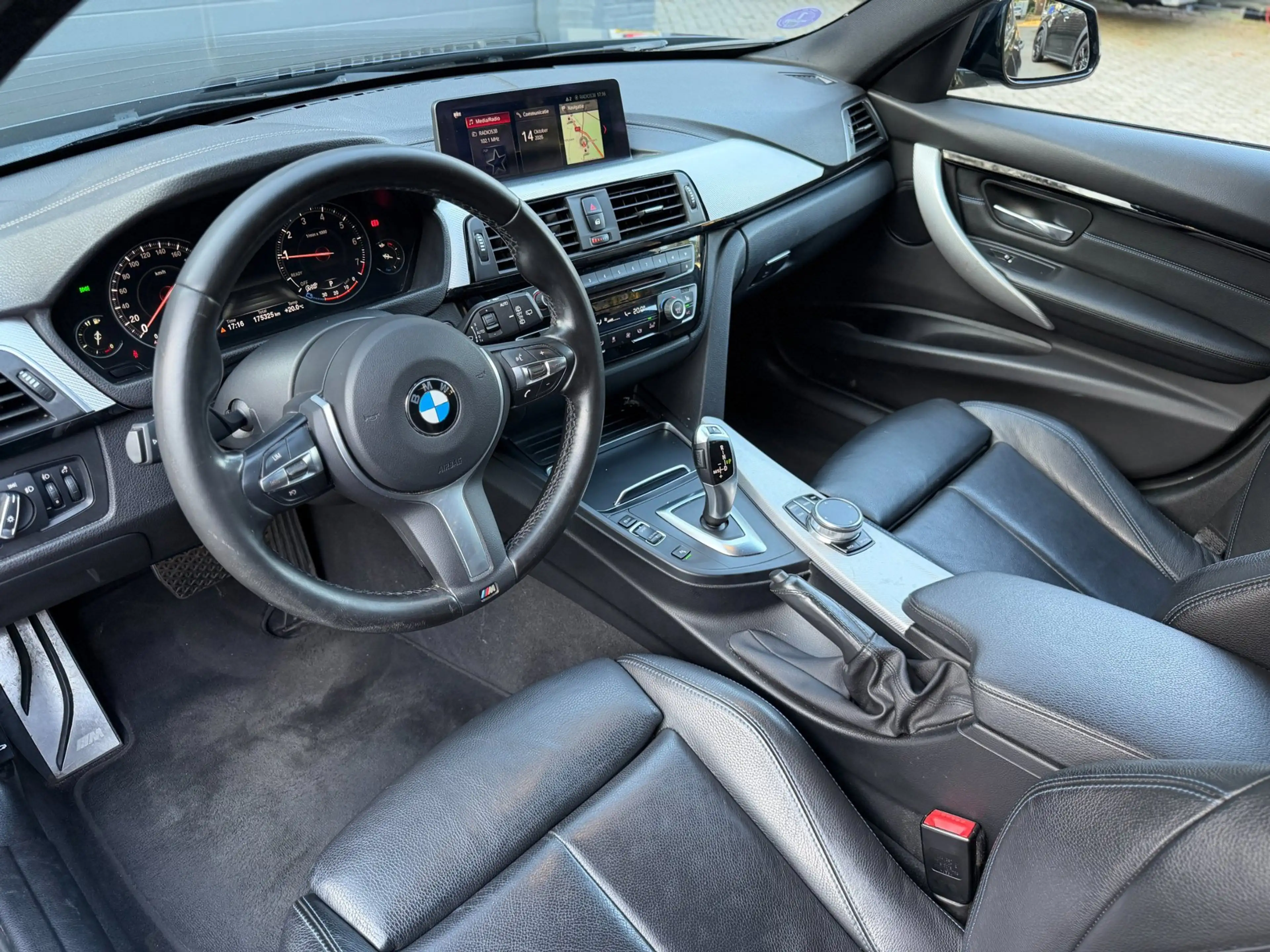 BMW 318 3-serie Touring 318i M Sport Edition | Trekhaak | — photo 22