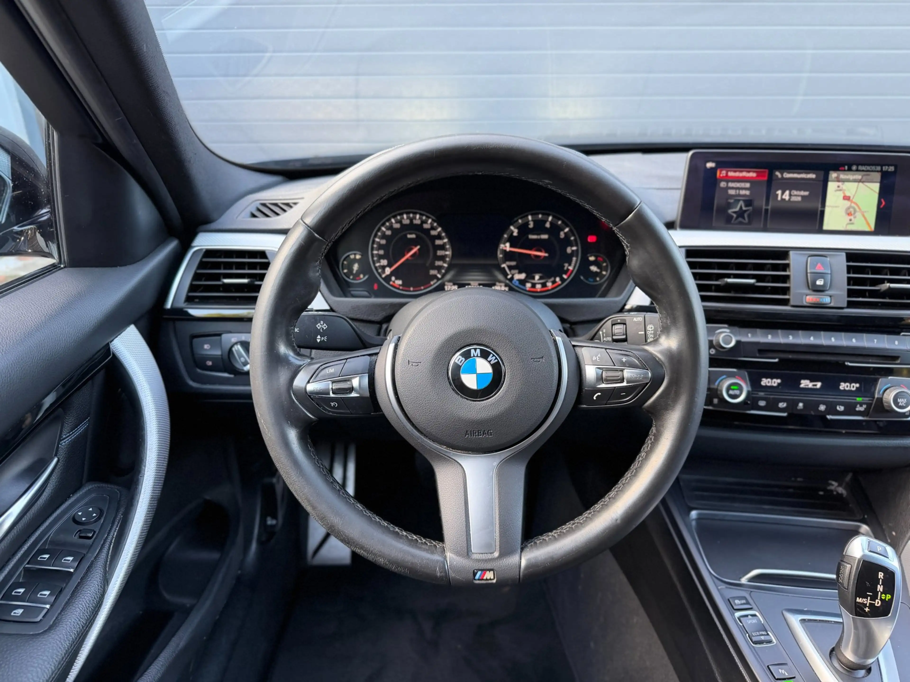 BMW 318 3-serie Touring 318i M Sport Edition | Trekhaak | — photo 42