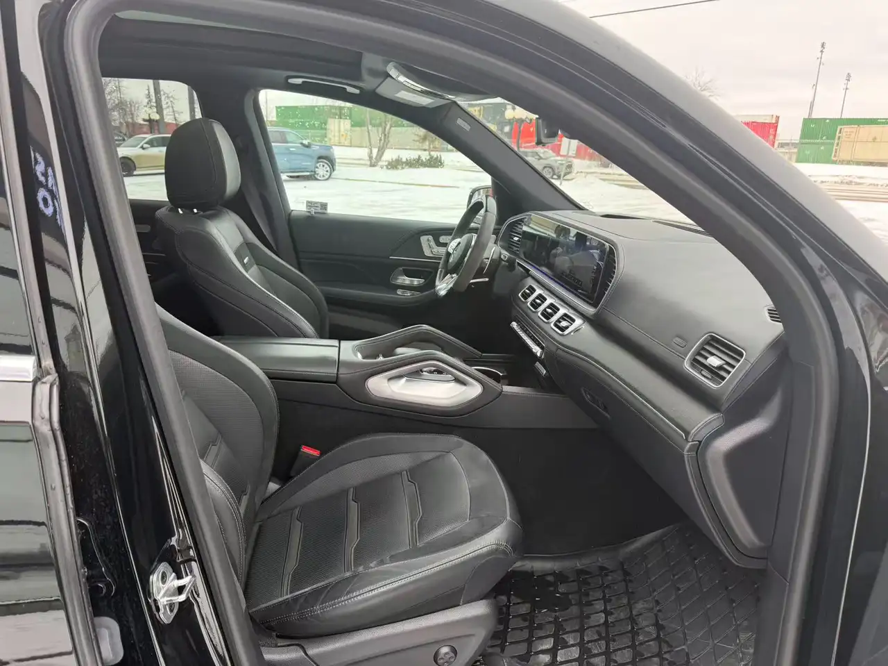 Mercedes-Benz GLE снимка Mercedes-Benz GLE