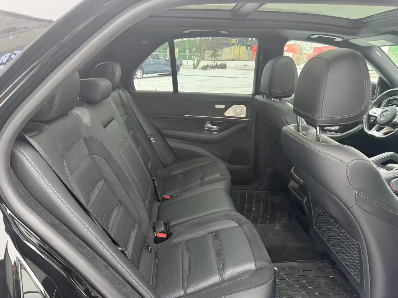Mercedes-Benz GLE снимка Mercedes-Benz GLE