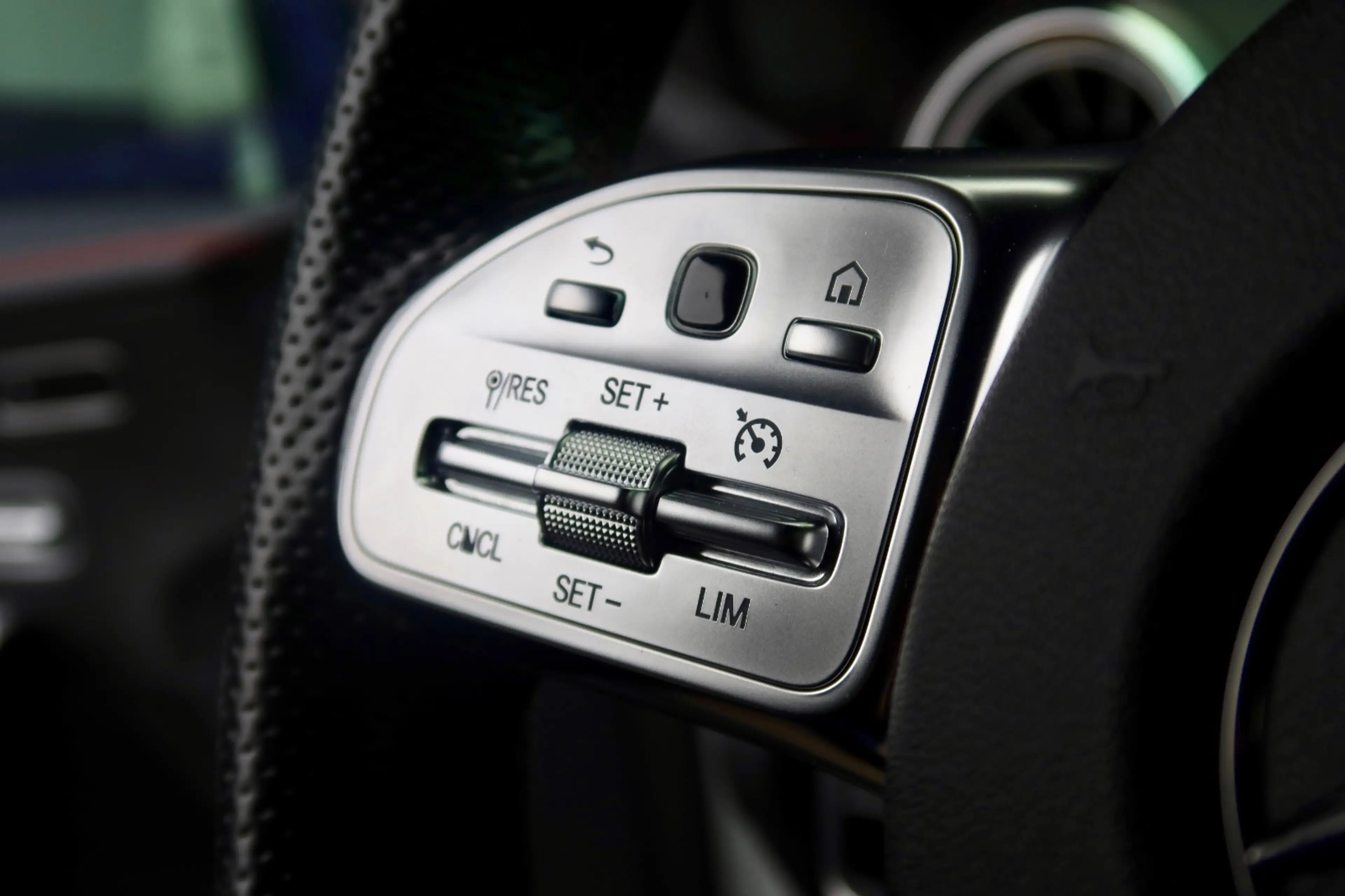 Mercedes-Benz CLA 250 E AMG | Burmester | Memory | Sfeer | 45 Look — photo 10