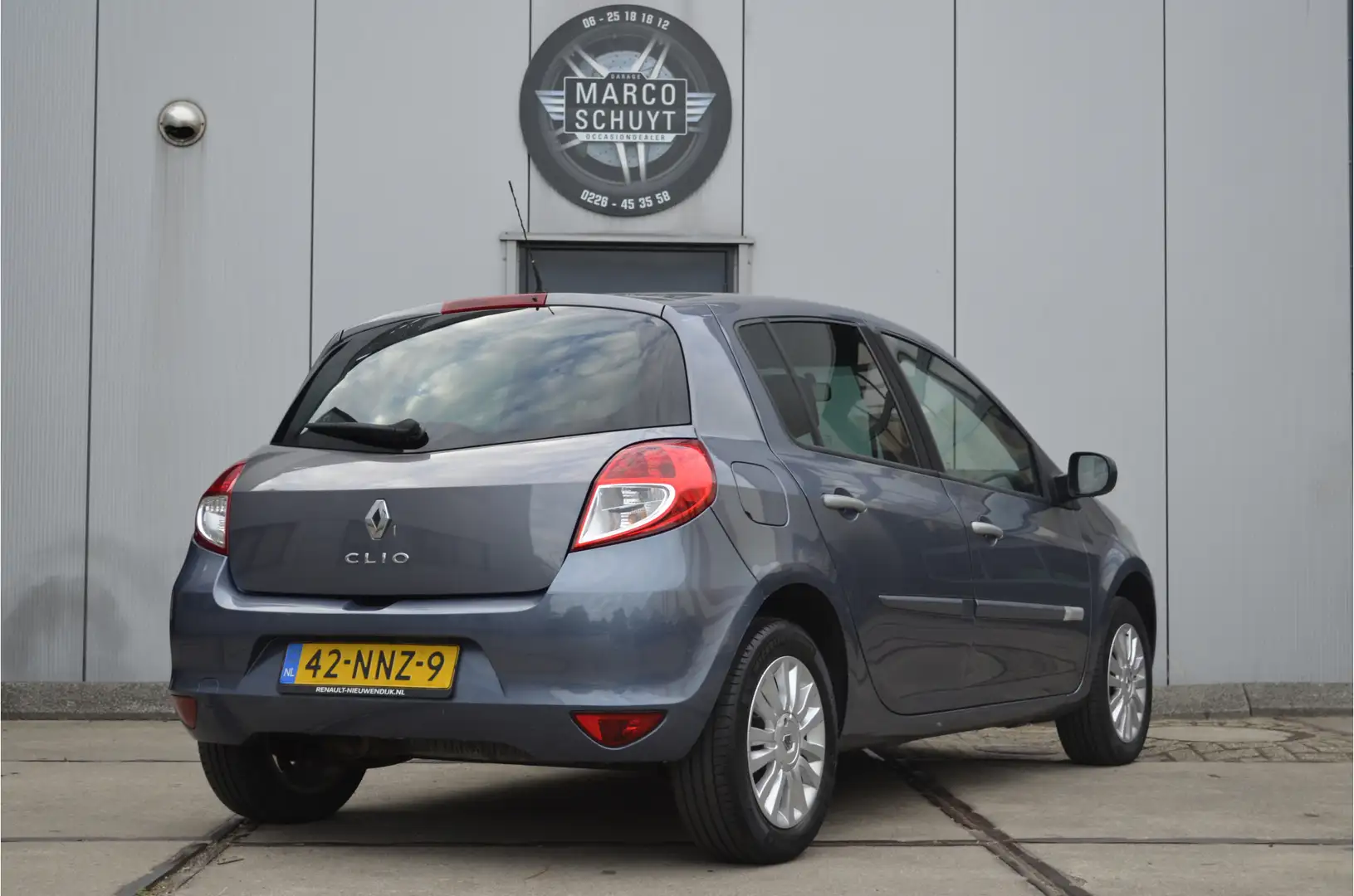 Renault Clio 1.2 Collection Bleu - 2