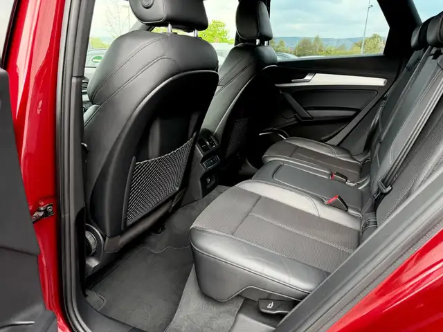Audi Q5 view 13