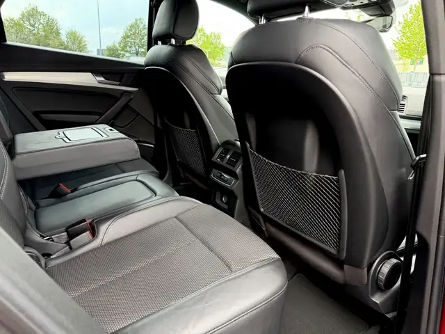 Audi Q5 view 14