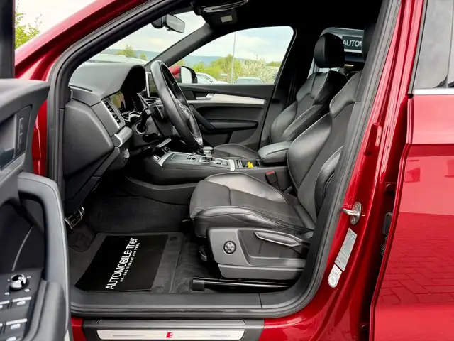 Audi Q5 view 9
