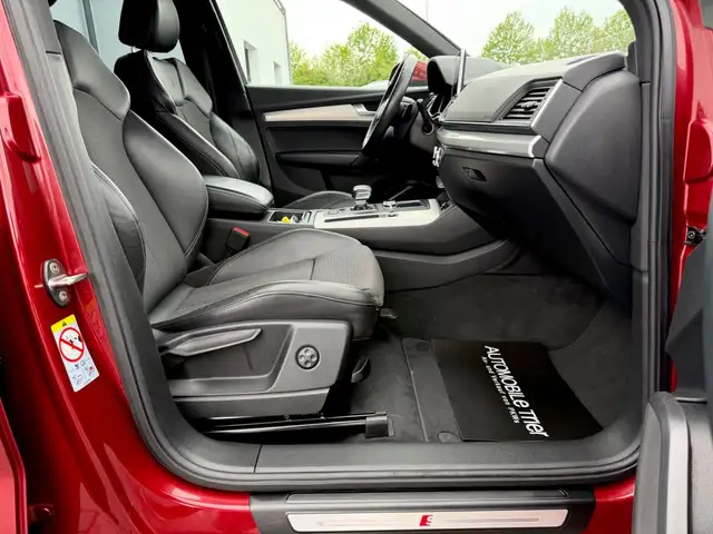 Audi Q5 view 12