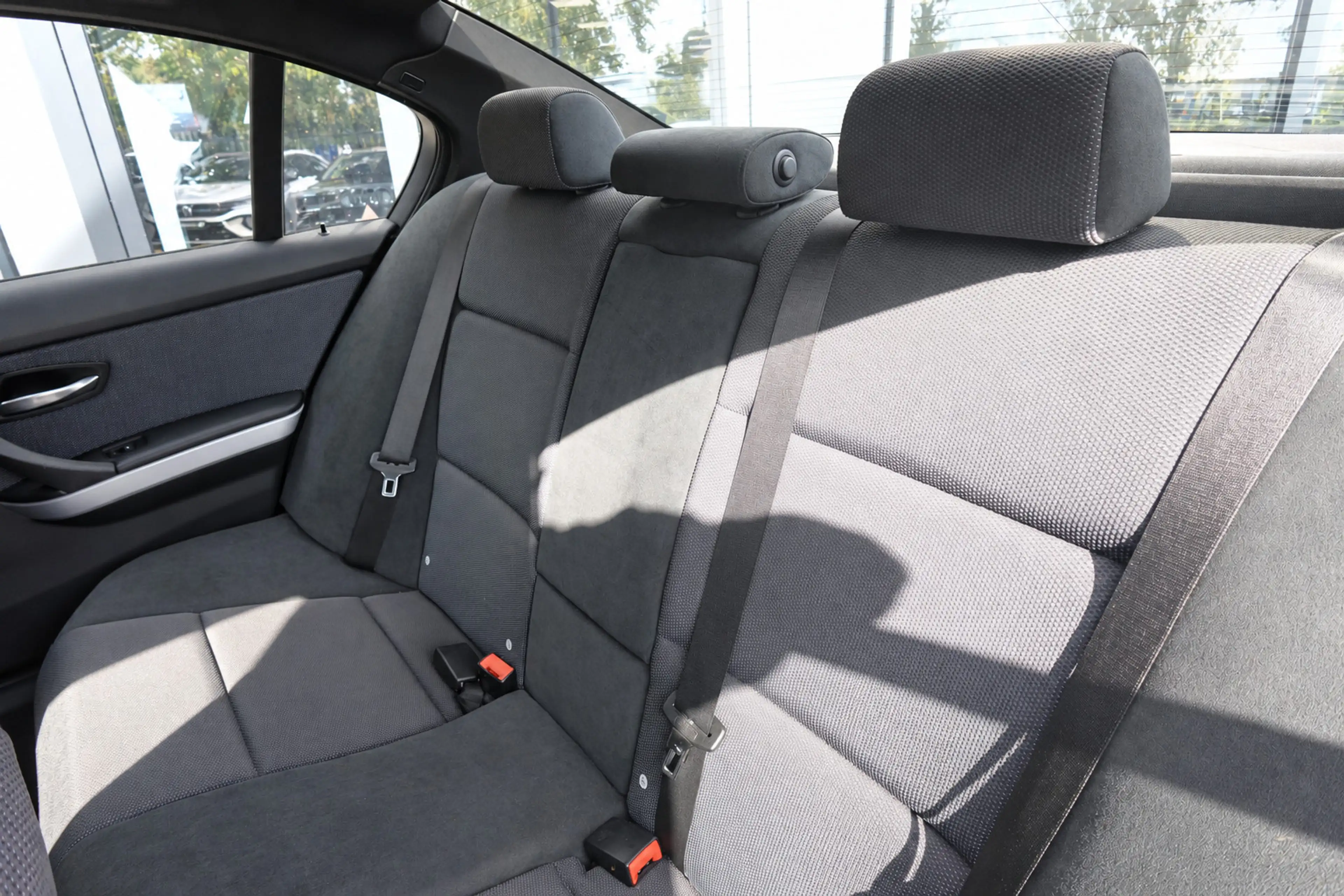BMW 318 3-serie 318i Business Line NAVI BLUETOOTH PDC — photo 7