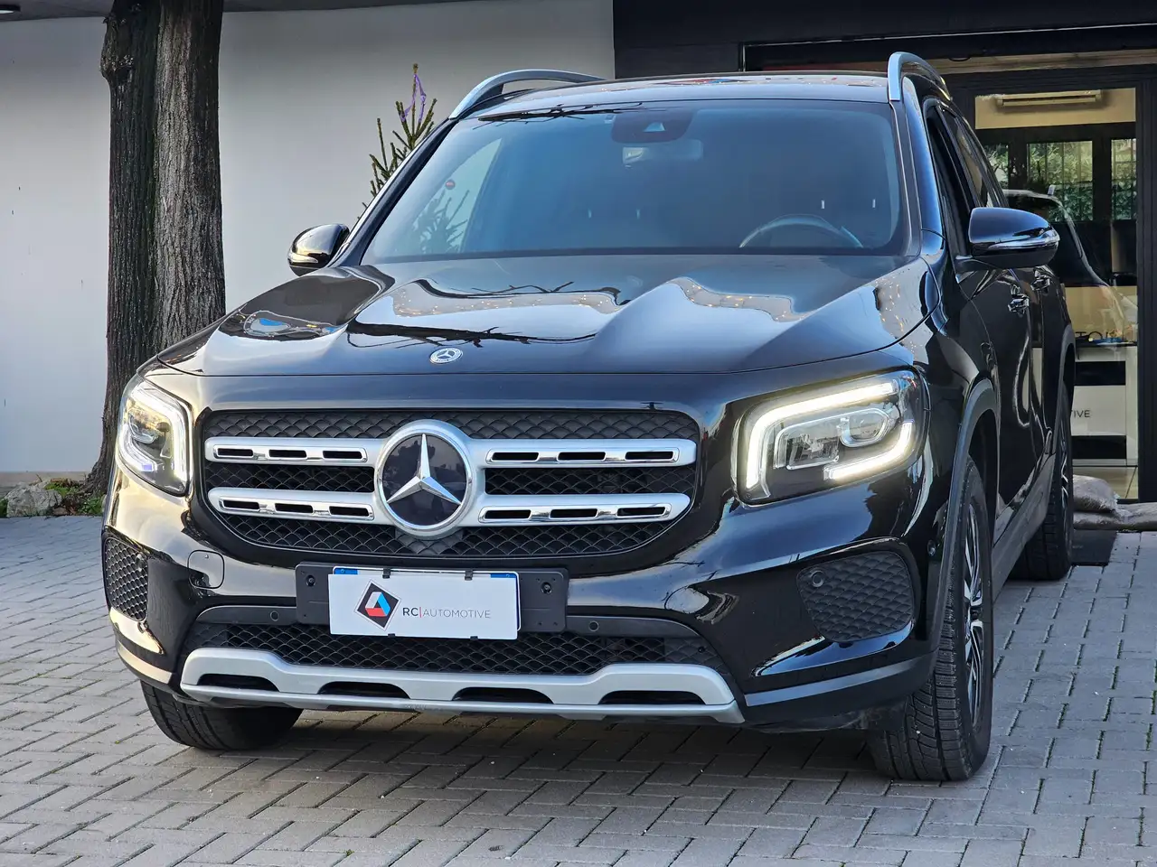 Mercedes-Benz GLB 180 D Business 3