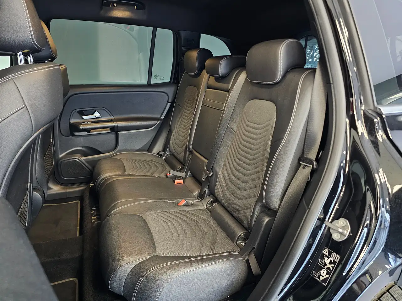 Mercedes-Benz GLB 180 D Business 7