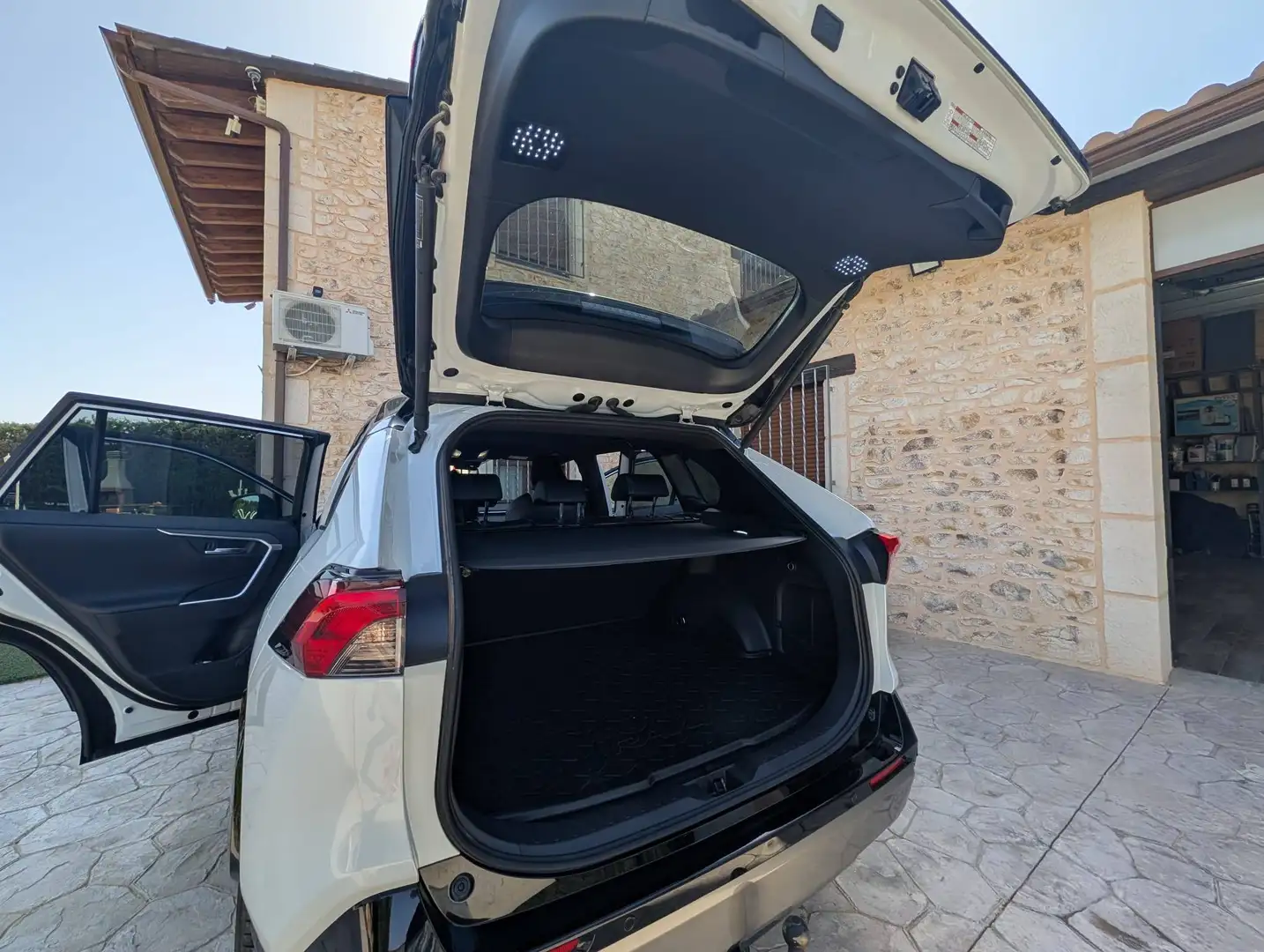Toyota RAV 4 RAV-4 2.5 hybrid 2WD Style Style Blanco - 1