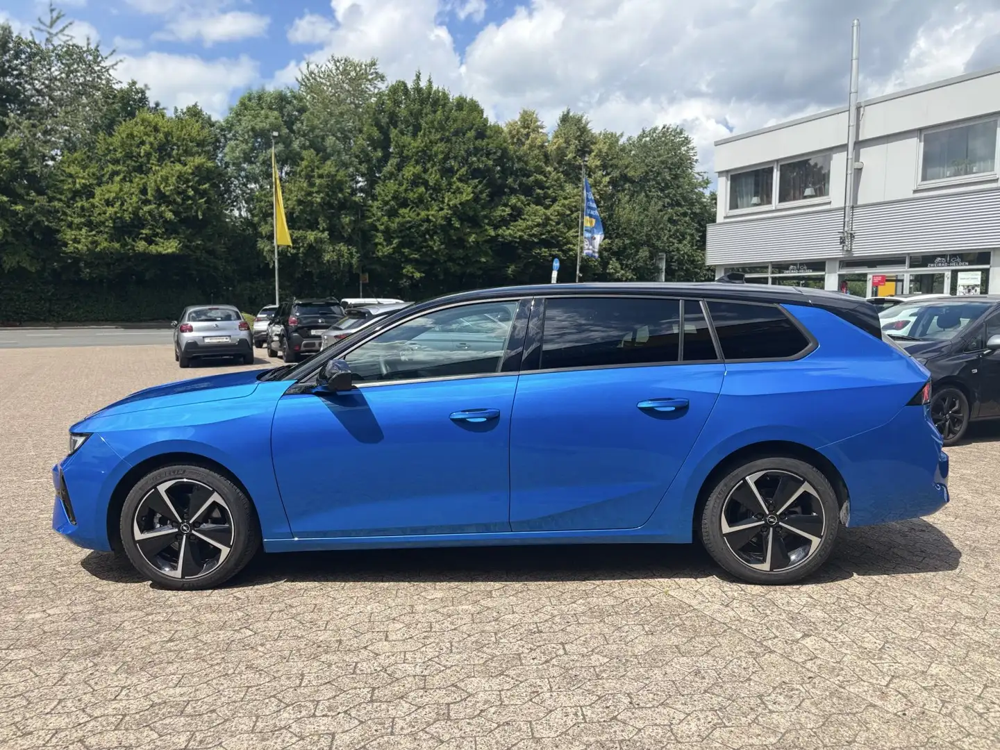 Opel Astra GS ST AT8/SHZ+LHZ/PDC vo+hi+360Cam Blau - 2